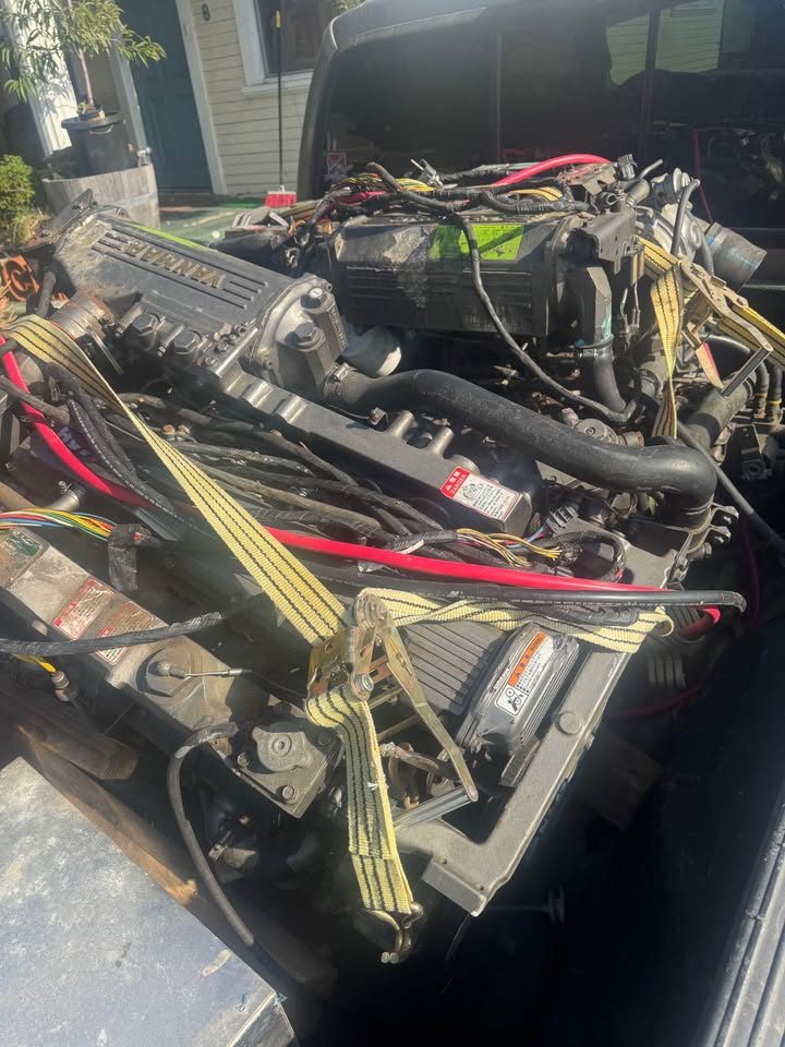 Two Yanmar 6LP 250hp + Harness/Gauges/Trans